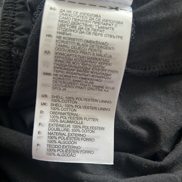 NWT Adidas Pleated MIDI Skirt Black.  Size M - Picture 11 of 13